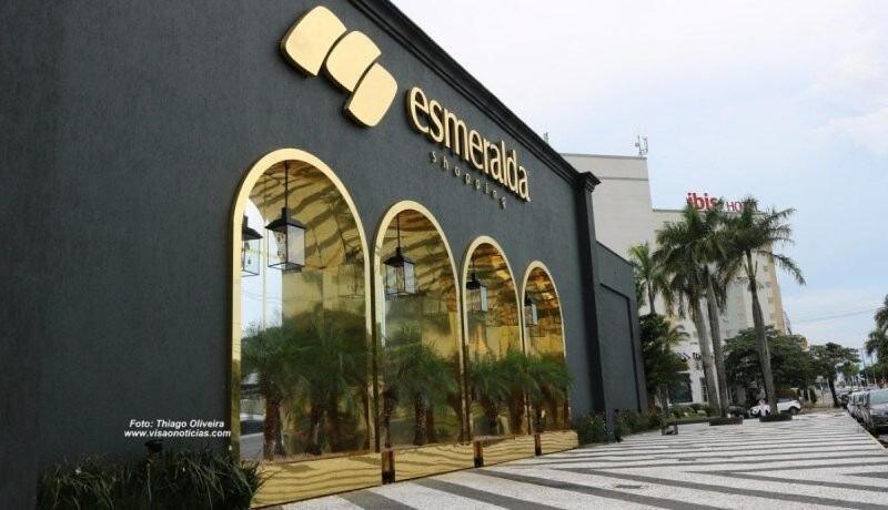 Otima Localizacao A 600 M Shopping Esmeralda Marilia Ngoại thất bức ảnh