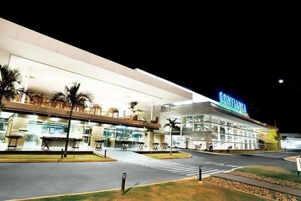 Otima Localizacao A 600 M Shopping Esmeralda Marilia Ngoại thất bức ảnh